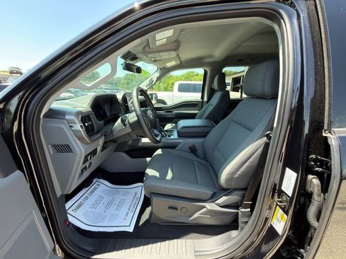 Used 2025 Ford F150 Lightning XLT AWD/4WD image 26