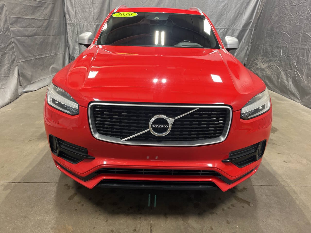 Used 2016 Volvo XC90 T6 R-Design w/ Protection Package Plus AWD/4WD image 2