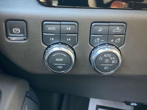 New 2026 GMC Sierra 1500 SLT w/ SLT Premium Package image 25