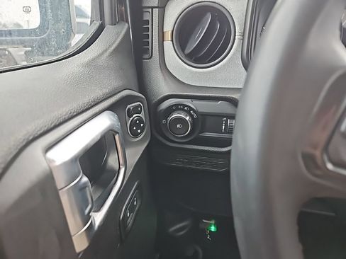 Used 2024 Jeep Wrangler Sport S image 21