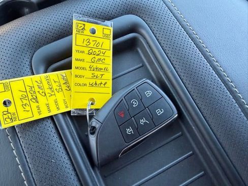 Certified 2024 GMC Yukon XL SLT AWD/4WD image 33