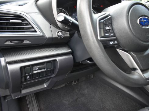 Used 2018 Subaru Impreza 2.0i Premium AWD/4WD image 18