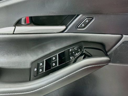 Certified 2025 MAZDA CX-30 AWD 2.5 S w/ Select Sport Pkg image 18