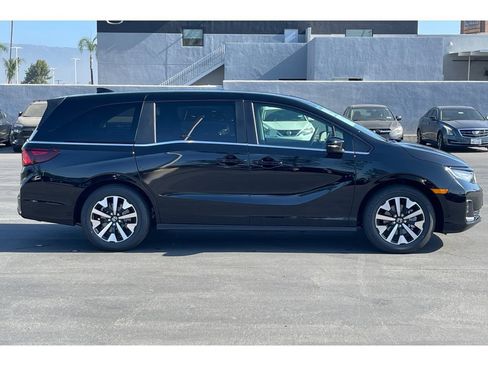 Certified 2026 Honda Odyssey EX-L image 7