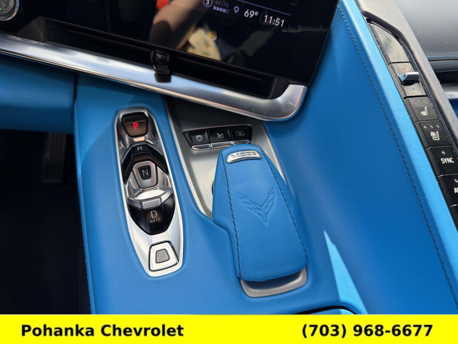 Used 2021 Chevrolet Corvette Stingray Premium Conv w/ Z51 Performance Package RWD image 17