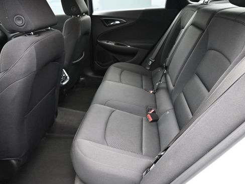 Used 2025 Chevrolet Malibu LT FWD image 13