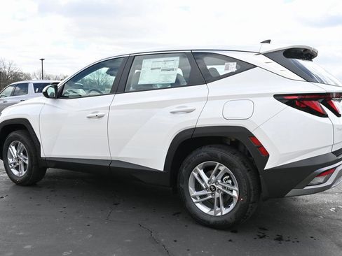 Used 2025 Hyundai Tucson SE image 5