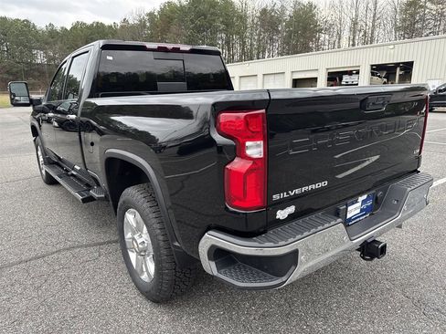 Used 2022 Chevrolet Silverado 2500 LTZ w/ LTZ Plus Package image 5