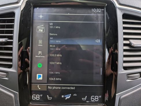 Used 2019 Volvo XC90 T5 Momentum w/ Protection Package Premier image 19