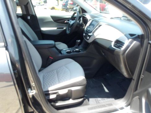 Used 2020 Chevrolet Equinox LS w/ LS Convenience Package FWD image 10