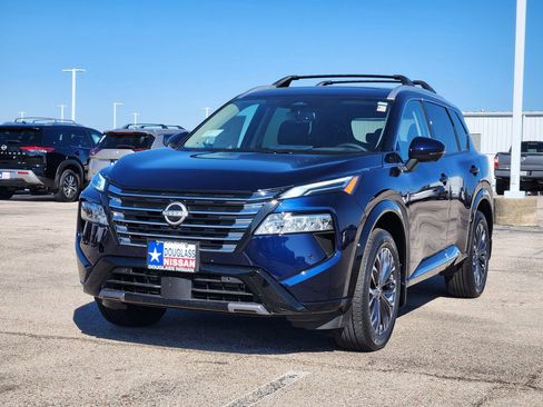 New 2026 Nissan Rogue Platinum w/ Platinum Premium Package AWD/4WD image 2