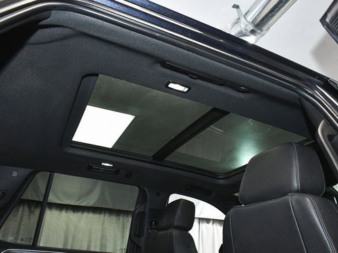 Used 2022 Chevrolet Tahoe LT w/ Luxury Package image 48