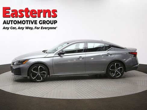 Used 2023 Nissan Altima 2.5 SR FWD image 58