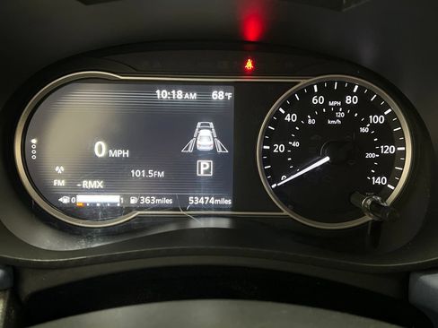Used 2024 Nissan Versa SV FWD image 17