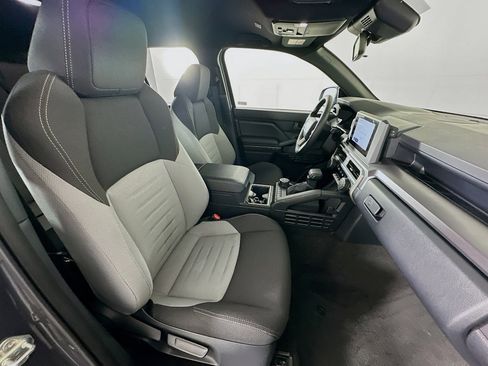 Used 2025 Toyota 4Runner TRD Off-Road image 28