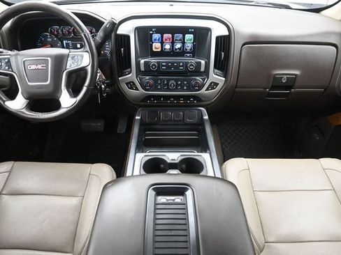 Used 2018 GMC Sierra 1500 SLT AWD/4WD image 19