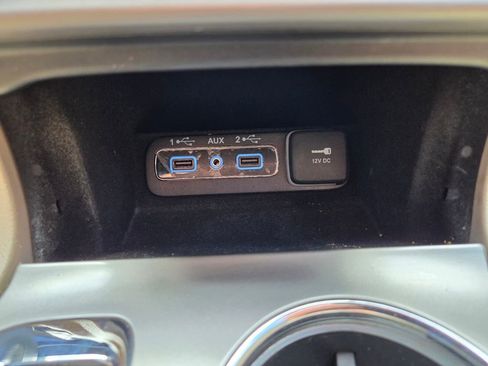 Used 2021 Jeep Grand Cherokee Overland RWD image 29