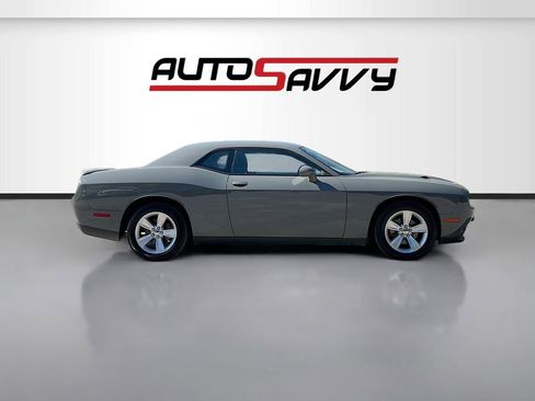 Used 2023 Dodge Challenger SXT RWD image 8