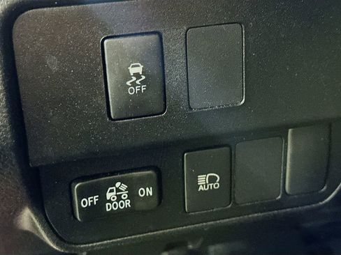 Used 2023 Toyota Tacoma SR5 AWD/4WD image 21