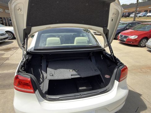 Used 2012 Volkswagen Eos Lux image 66