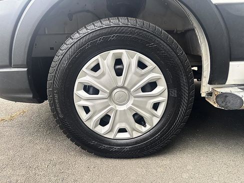 Used 2025 Ford Transit 250 Low Roof w/ Exterior Upgrade Package RWD image 8