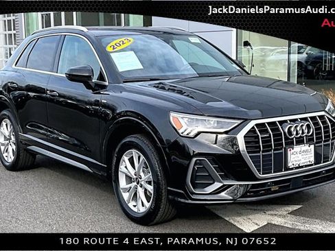 Used 2023 Audi Q3 2.0T Premium w/ Convenience Package image 9