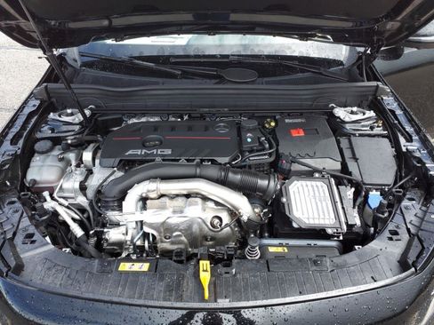 Used 2024 Mercedes-Benz GLB 35 AMG 4MATIC image 12