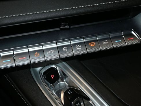 Used 2026 Chevrolet Corvette Stingray Convertible w/ 1LT image 31