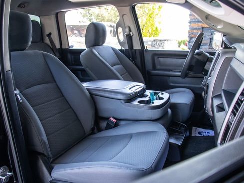 Used 2017 RAM 1500 Express AWD/4WD image 18