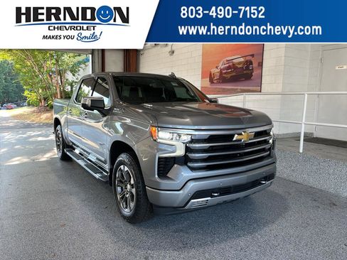 Used 2024 Chevrolet Silverado 1500 High Country w/ Technology Package AWD/4WD image 1