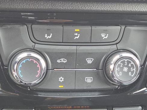Used 2019 Buick Encore Preferred FWD image 30