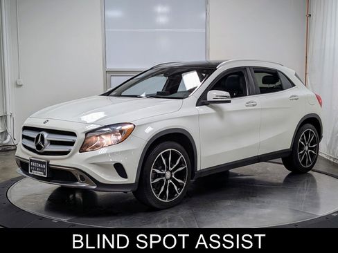 Used 2017 Mercedes-Benz GLA 250 4MATIC image 4