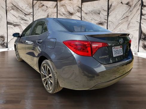 Used 2017 Toyota Corolla SE w/ SE Premium Package image 8