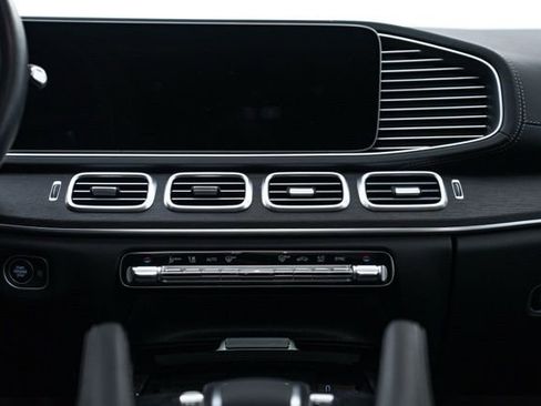 Used 2025 Mercedes-Benz GLS 450 GLS 450 image 19