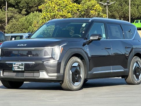 New 2026 Kia EV9 Wind image 8