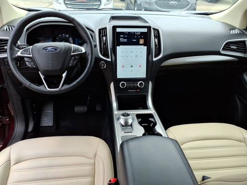 Used 2024 Ford Edge SEL image 12
