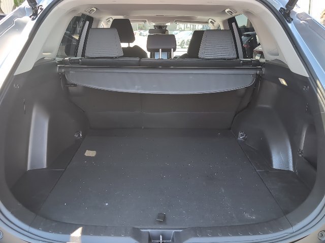 Used 2022 Toyota RAV4 XLE w/ Convenience Package FWD image 26