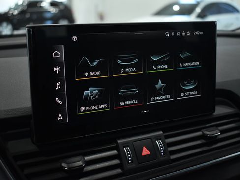 Used 2023 Audi Q5 2.0T Premium w/ Convenience Package image 19