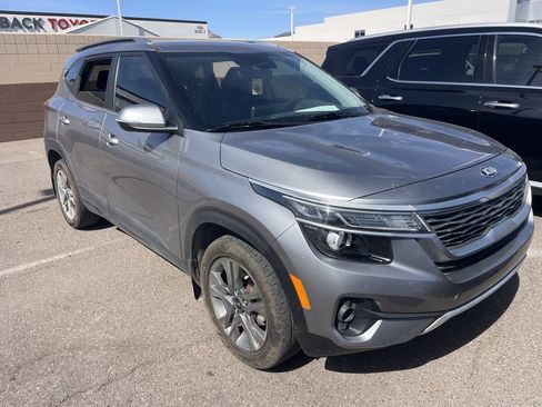 Used 2021 Kia Seltos S FWD image 2