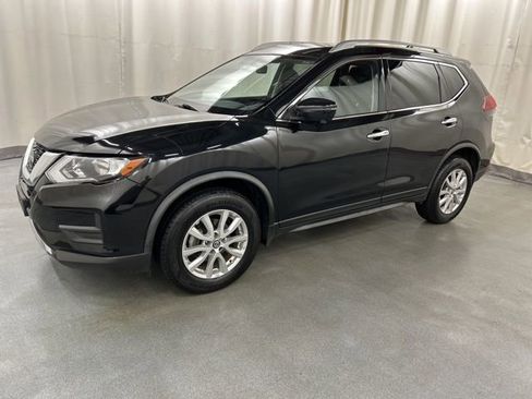 Used 2018 Nissan Rogue SV w/ Premium Package image 2