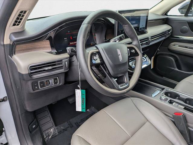 New 2025 Lincoln Corsair Grand Touring w/ Equipment Group 301A AWD/4WD image 3