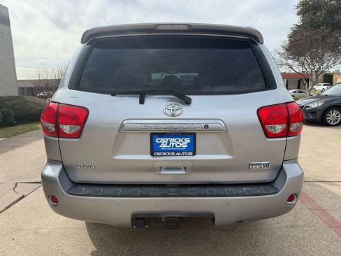 Used 2010 Toyota Sequoia Platinum image 5