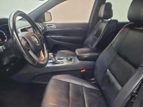 Used 2018 Jeep Grand Cherokee Limited AWD/4WD image 17