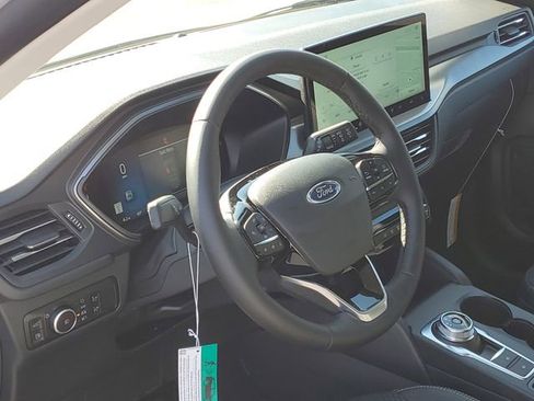 New 2026 Ford Escape SE w/ Class II Trailer Tow Package image 11