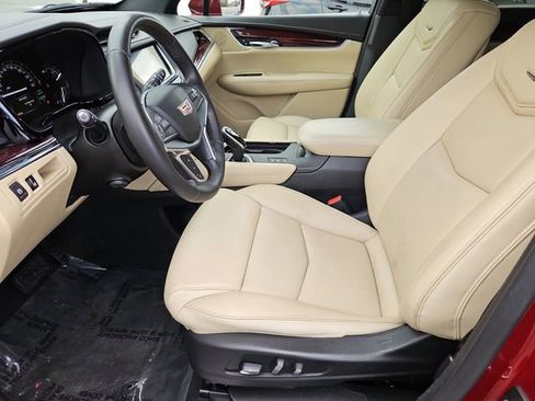 Used 2018 Cadillac XT5 Premium Luxury image 11