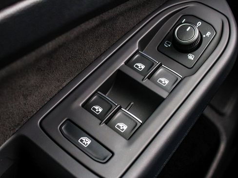 Used 2024 Volkswagen GTI S image 10