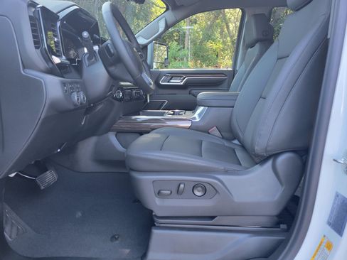New 2026 Chevrolet Silverado 2500 LT w/ Z71 Chrome Sport Edition AWD/4WD image 37