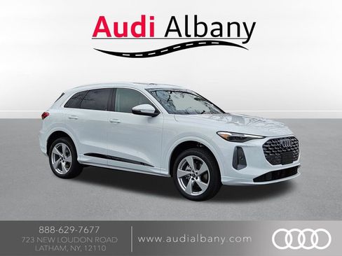 New 2025 Audi Q5 Premium Plus image 1