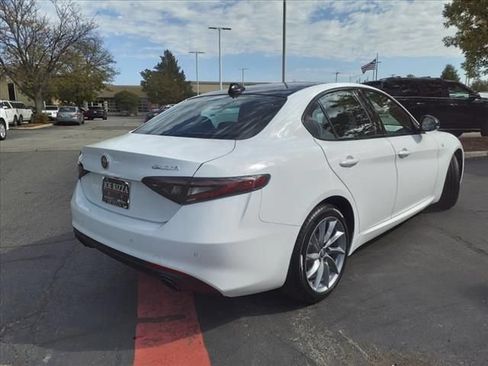 Used 2024 Alfa Romeo Giulia Ti AWD/4WD image 3