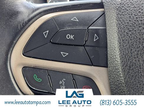 Used 2017 Jeep Grand Cherokee Laredo w/ Quick Order Package 2BE image 24